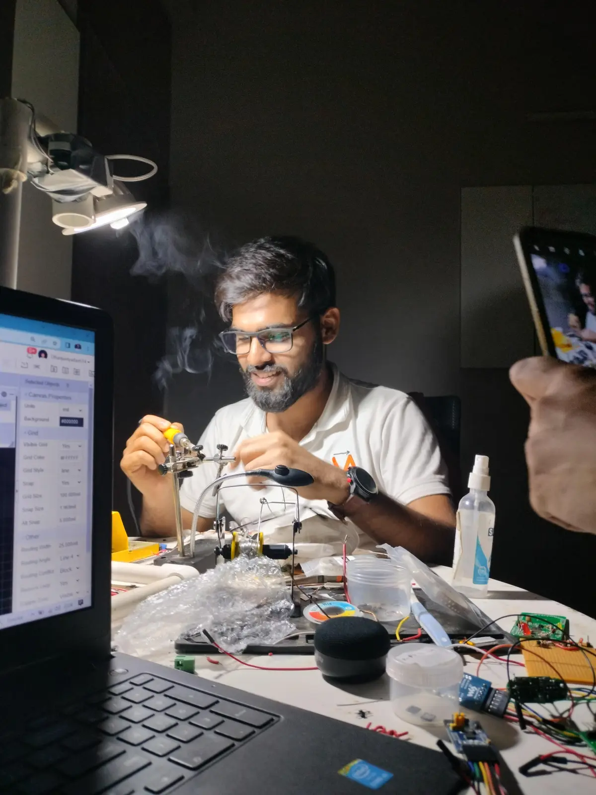 Behind the scenes 16